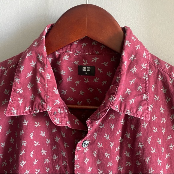 Uniqlo Short Sleeve Printed Casual Button Down Shirt - Picture 2 of 8
